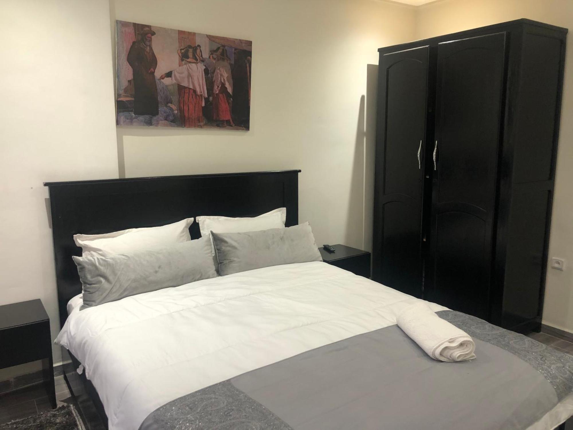 Modern Centre Apartment
